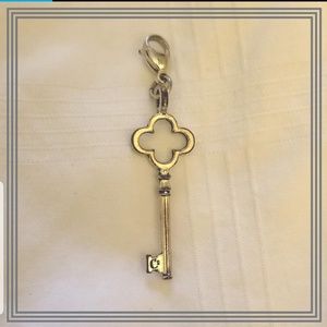 {Origami Owl} Silver Tone Key Dangle